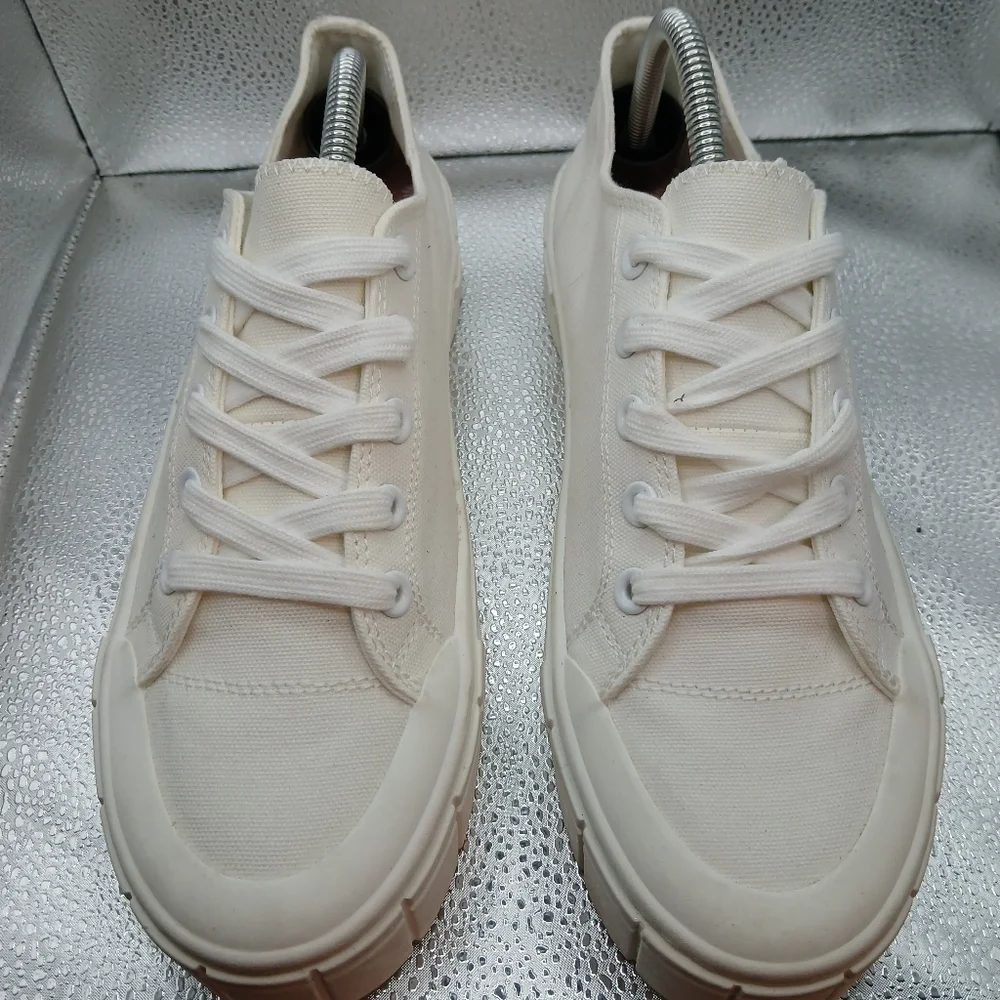 Mad Love White Canvas Sneakers Women's Size 10 NWOT